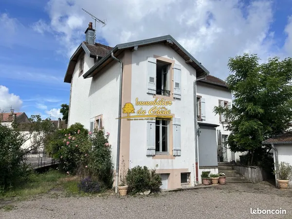 Propriété 6 pièces 200 m²