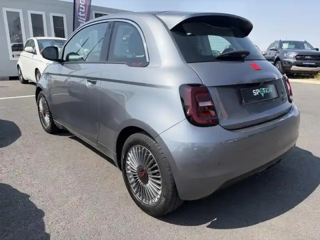 Fiat 500 e 118ch (red) my23 — photo 7