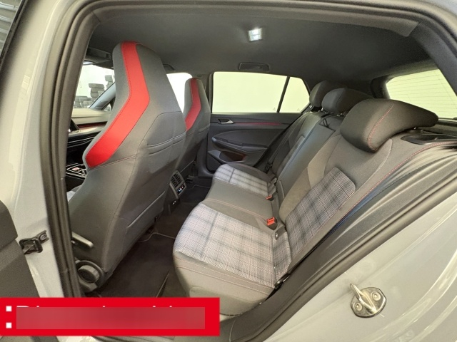 Volkswagen Golf 8 — photo 8