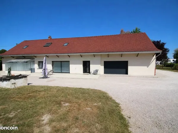 Maison 15 pièces 210 m²
