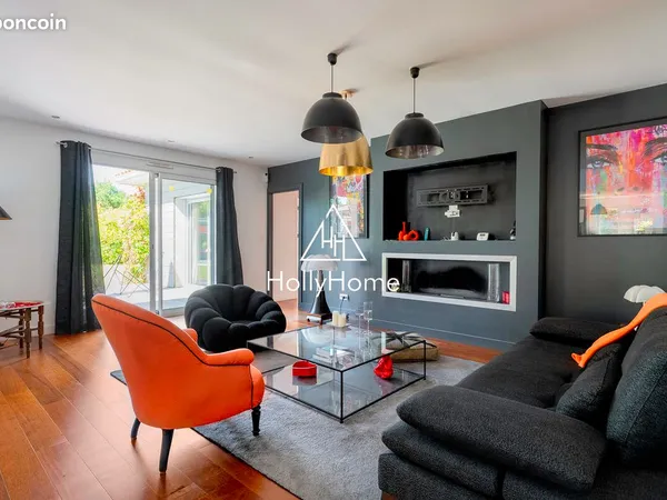 Maison 6 pièces 202 m²