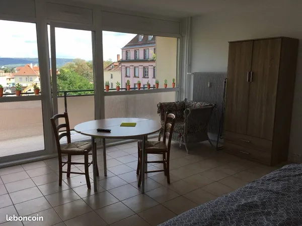 Loue studio meublé