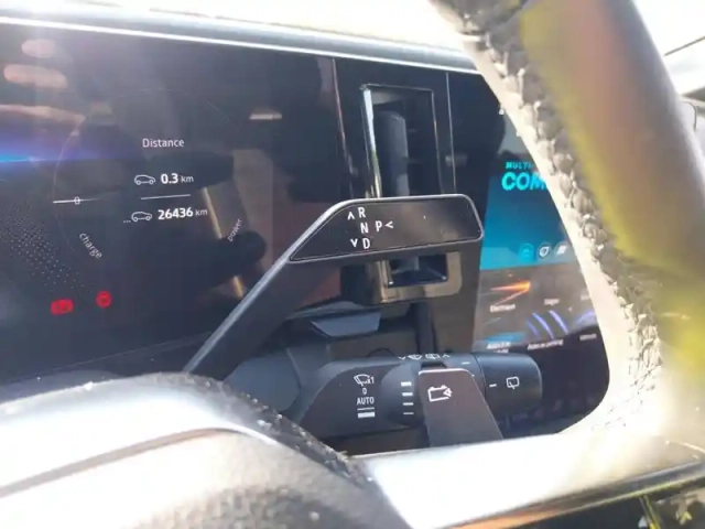 Renault Megane e-tech ev60 220 ch optimum charge — photo 13