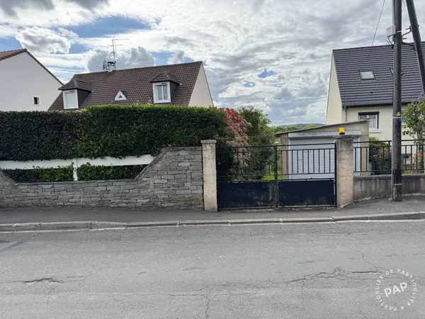 Terrain 604 m²