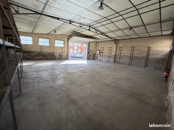 ENTREPÔT / GARAGE / LOCAL DE STOCKAGE DE 162 m² - CHÂLONS-EN-CHAMPAGNE
