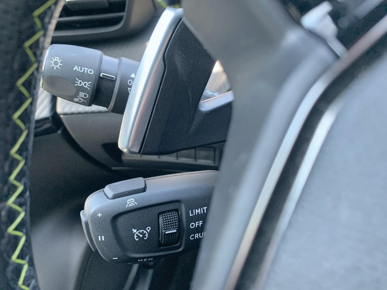 Peugeot 2008 1.2 puretech 130ch s&s gt eat8 — photo 17