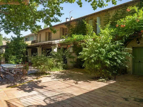 Villa 23 pièces 805 m²