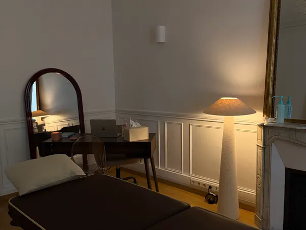 Loue salle de consultation dans cabinet - 20m²