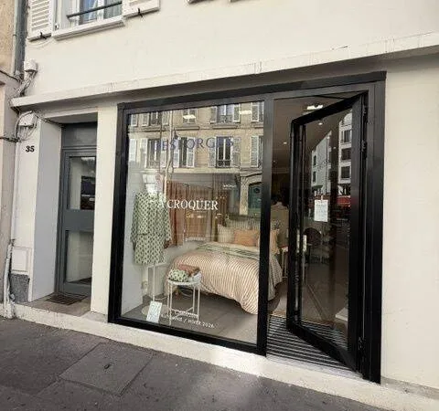 Local commercial 64 m²