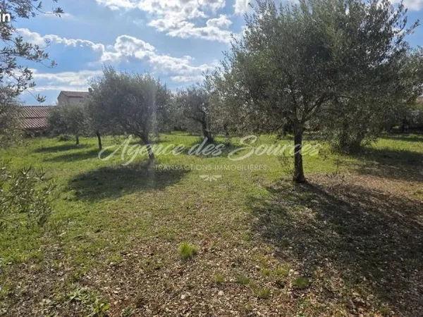 Terrain 1229 m² Tavernes