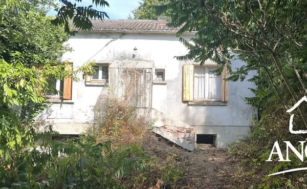PETITE MAISON AU CALME EN CAMPAGNE- GRAND TERRAIN