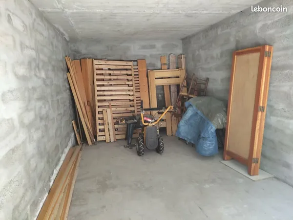 Garage box extérieur accès indépendant