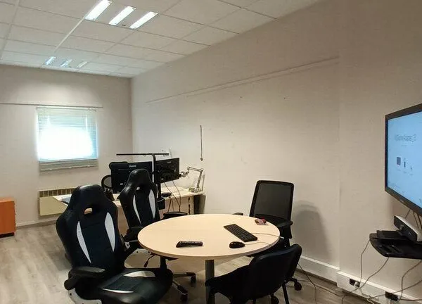 LOCAL D'ACTIVITE 200 m² LILLEBONNE