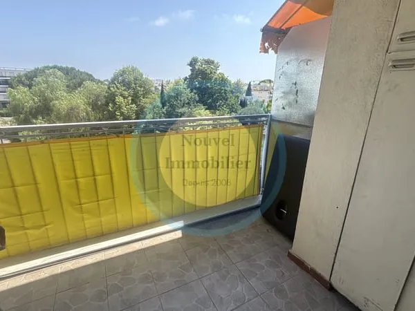 À vendre Beau T2 de 41,43 m2 au Cannet Quartier Rochevil