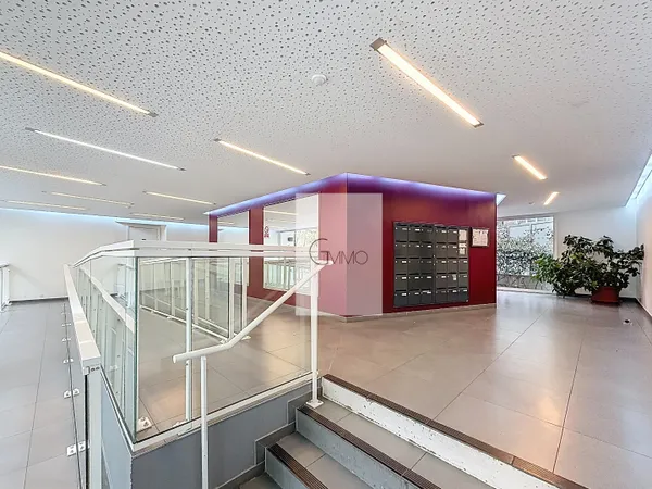 T3 lumineux avec double balcon et parking  LHay-les-Roses