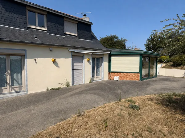 Maison à vendre à Janzé / 110 m² / Terrain 900 m² / Proche centre