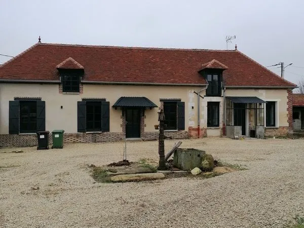 MAISON RENOVEE dans corps de ferme