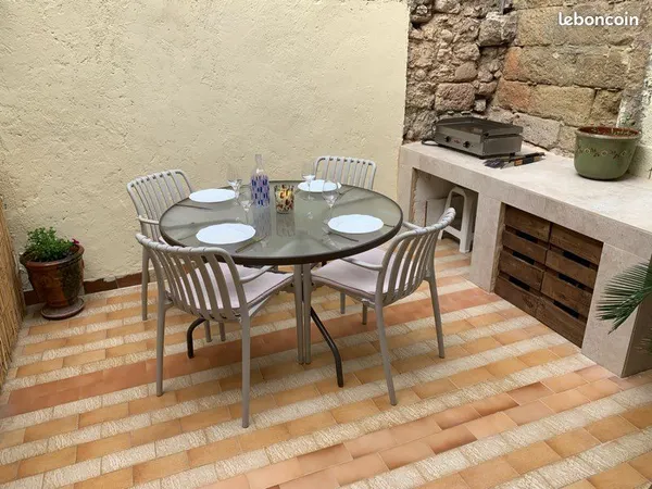 Maison de village meublée avec terrasse et Clim