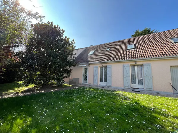 Maison 8 pièces 182 m²