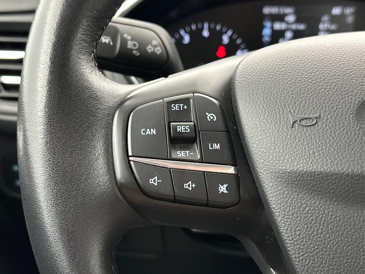 Ford Focus 1.0 ecoboost 125 s&s titanium — photo 20