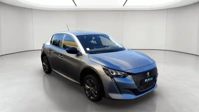 Peugeot 208 electrique 50 kwh 136ch — photo 9