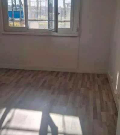 Colocation studio a partagé ya pas de chambres individuelles