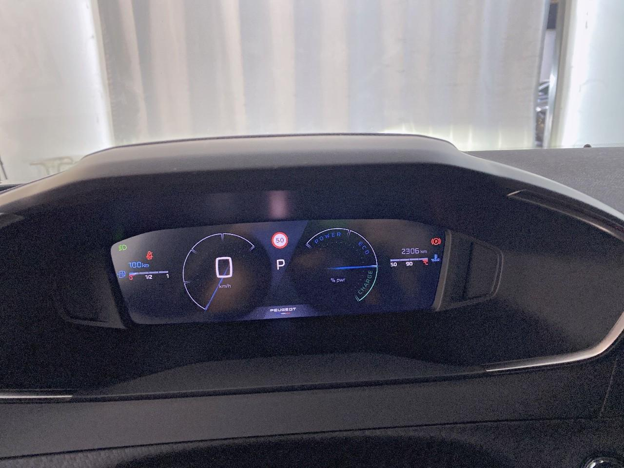 Peugeot 2008 hybrid 145 ch e-dcs6 allure — photo 13