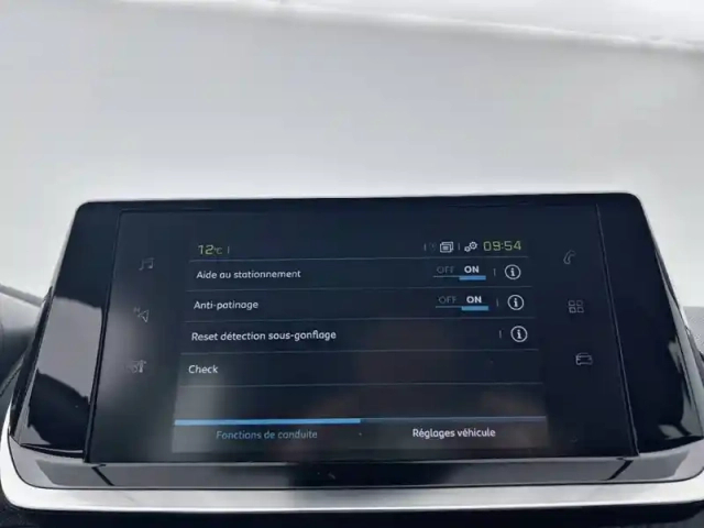 Peugeot 208 electrique 50 kwh 136ch — photo 60