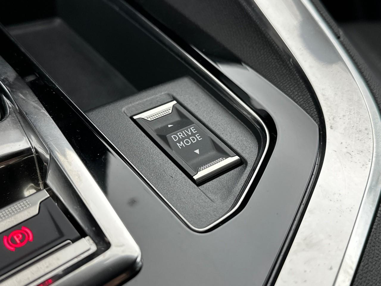 Peugeot 3008 hybrid 225 e-eat8 gt — photo 32