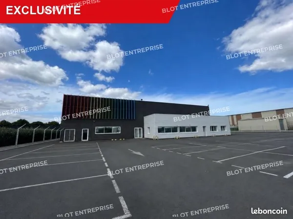Local d'activité 1 500 m²