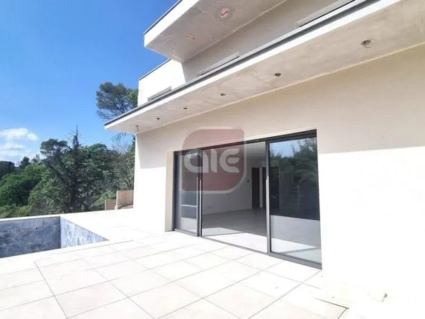 Villa 5 pièces 158 m²