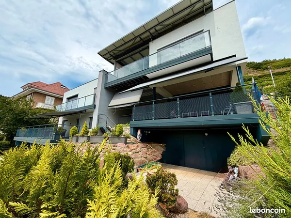 Villa 9 pièces 263 m²