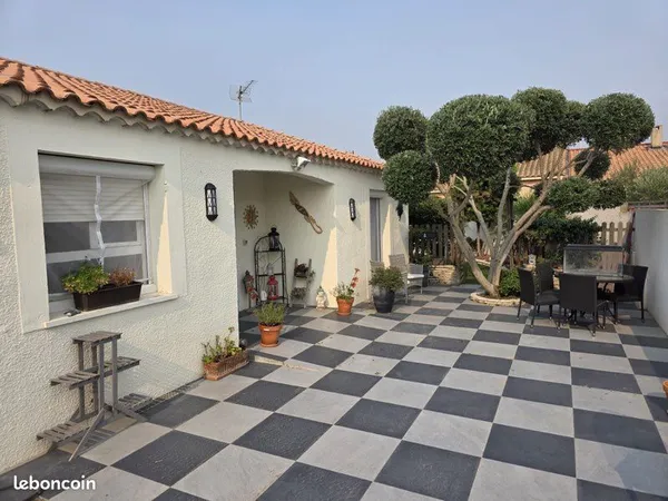 Maison 125 m2 - 4 ch + véranda 23m2 - extérieur aménagé