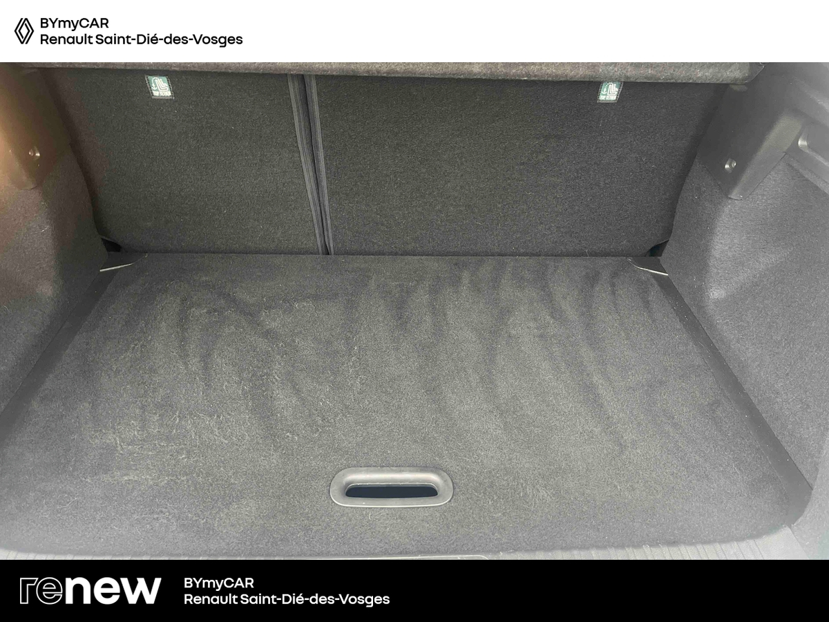 Renault Captur TCe 90 — photo 13