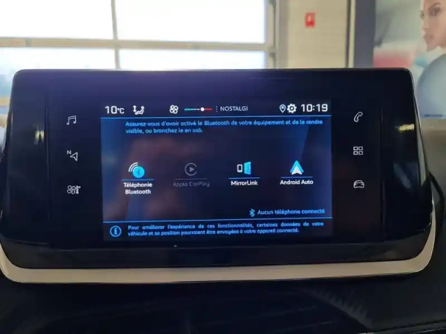 Peugeot 208 puretech 75 s&amp;s bvm5 — photo 12