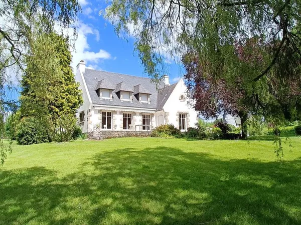 Maison 7 pièces 180 m²