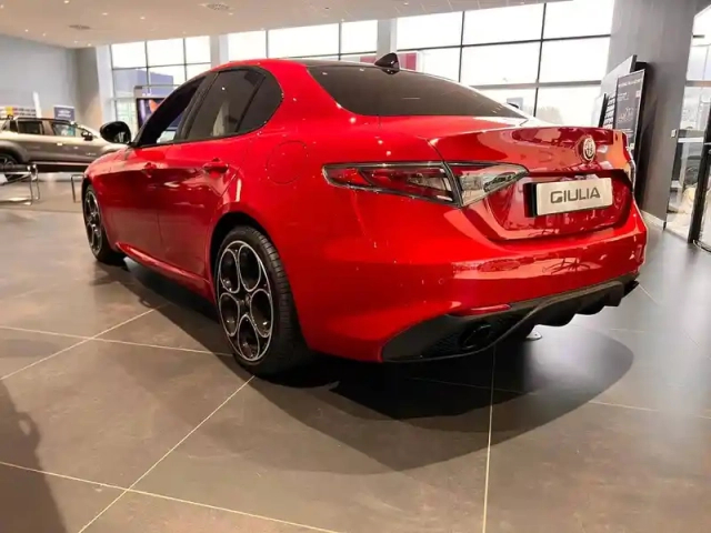 Alfa Romeo Giulia 2.2 160 ch at8 — photo 68