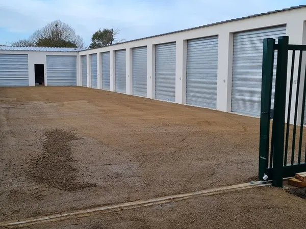 Loue garage depot garde meuble
