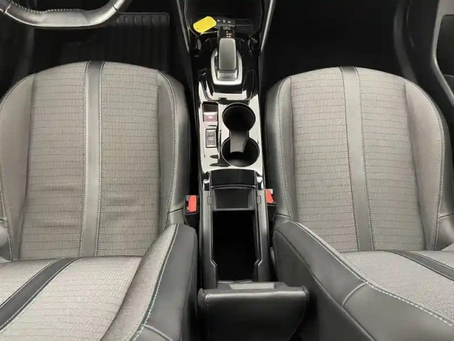 Peugeot 208 electrique 50 kwh 136ch — photo 25