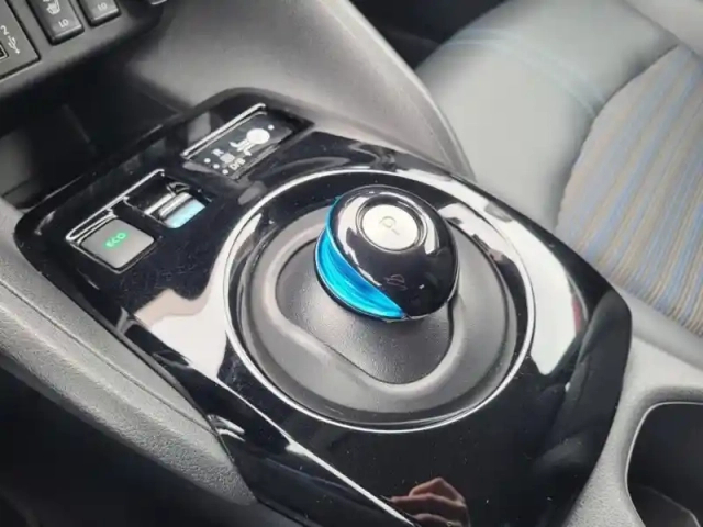 Nissan Leaf 150ch 40kwh n-connecta 22 — photo 7