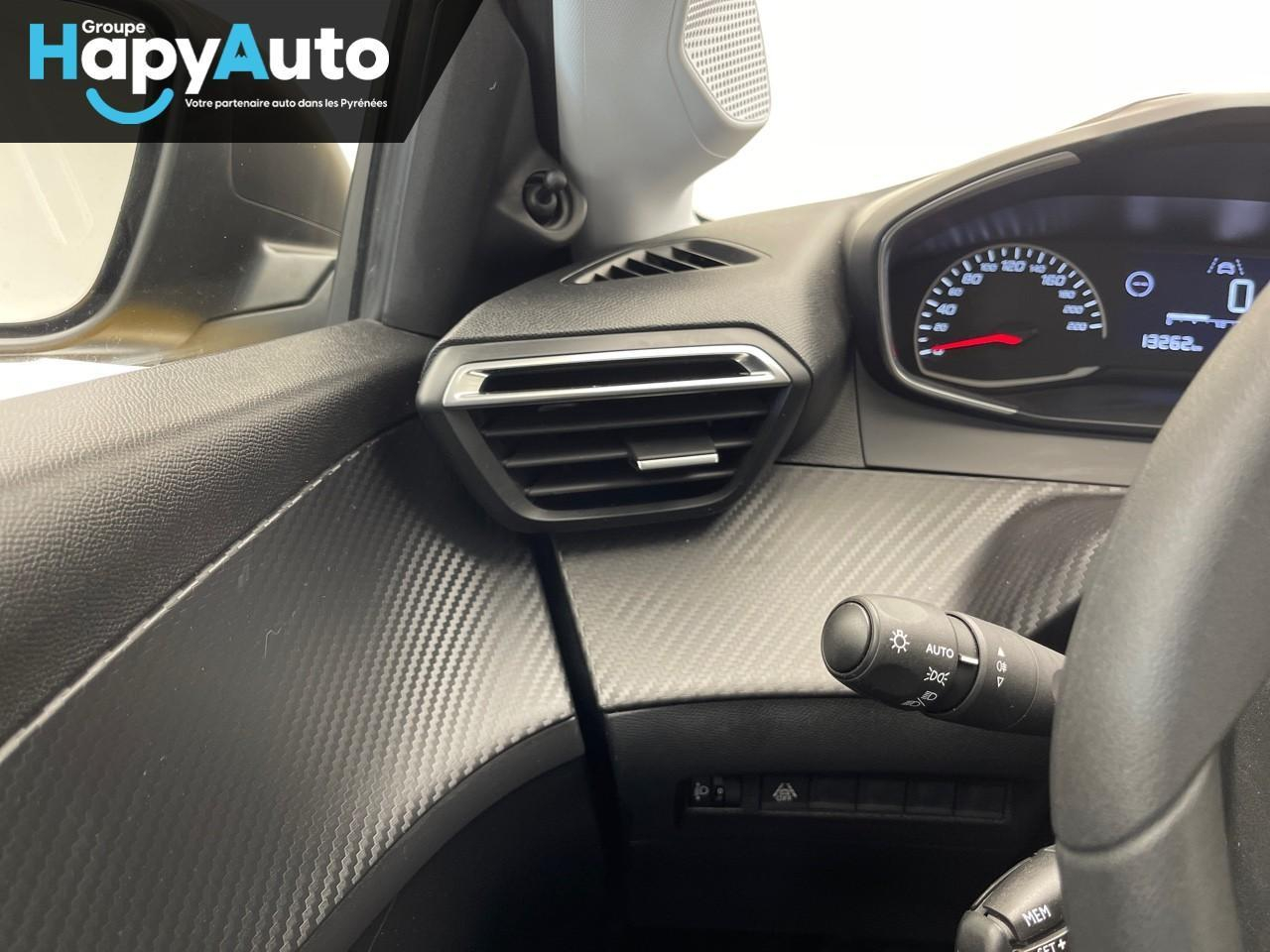 Peugeot 208 puretech 75 s&s bvm5 like — photo 24