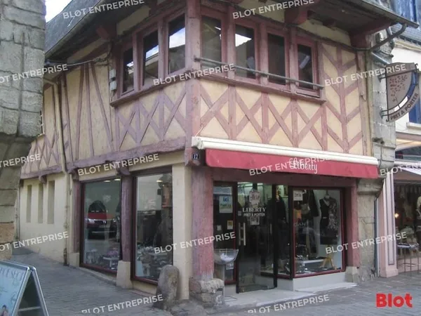 Local commercial 180 m²