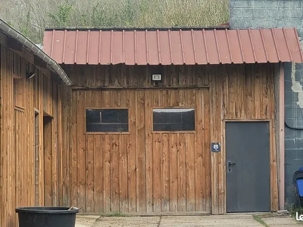 LOCAL D'ACTIVITE 164 m² RONCHEROLLES SUR LE VIVIER