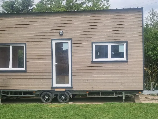 Tiny house avec 2 mezzanines libre immédiatement