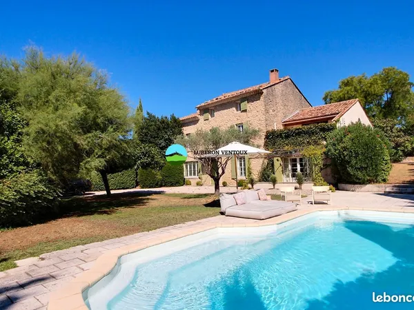 Mas 9 pièces 280 m²