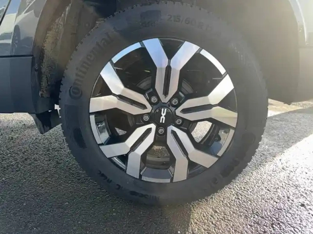 Dacia Duster blue dci 115 4x2 — photo 32