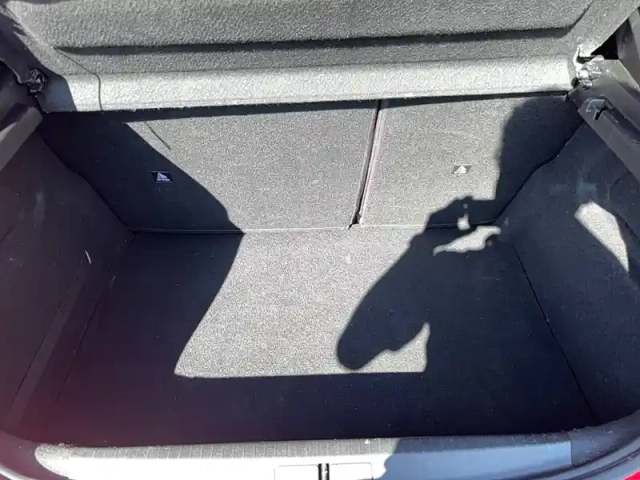 Peugeot 208 puretech 100 s&amp;s bvm6 — photo 9