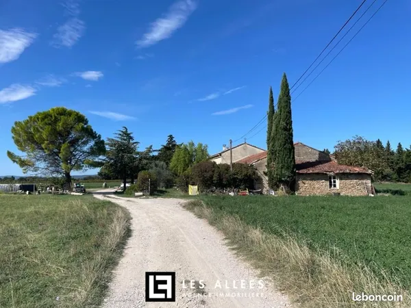 Ferme 11 pièces 277 m²