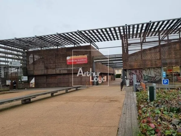 Local commercial 407 m²