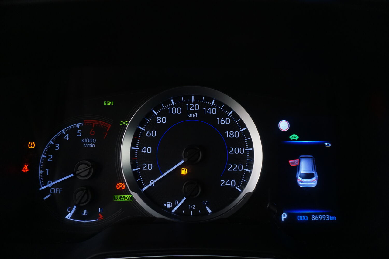 Toyota Corolla Touring Sports — photo 16